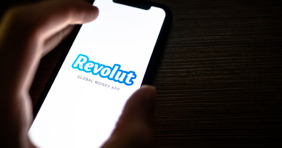 REVOLUT2.jpg