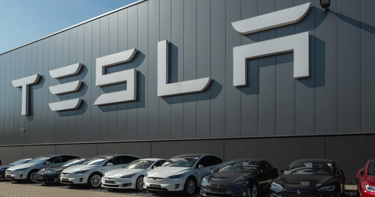 Tesla’s Token Rises Despite Shanghai Factory Shutdown