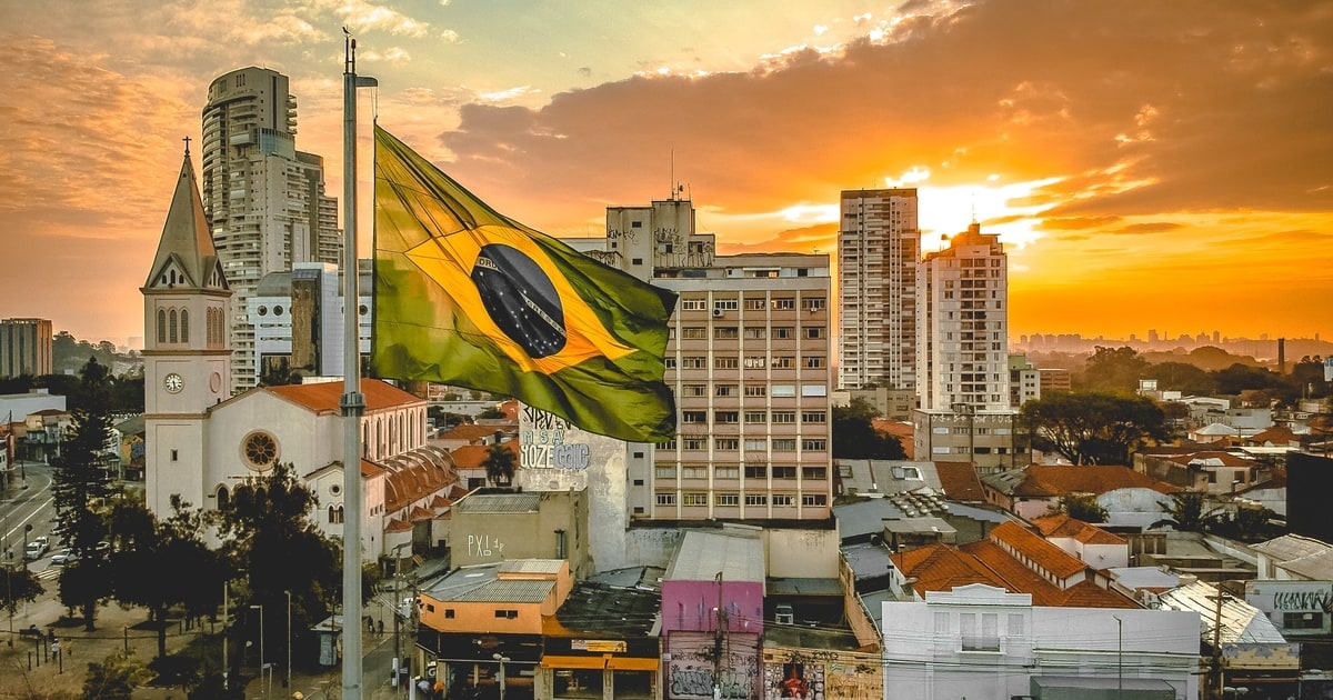 Brazil flag crypto digital currency.jpg