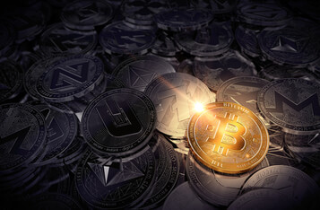 4 Reasons Why Bitcoin Rises While the Crypto and Stock Markets Drop