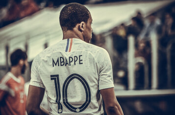 French Football Star Mbappe Seeks out Crypto Scammers Trying to Score off The PSG Striker's Reputation