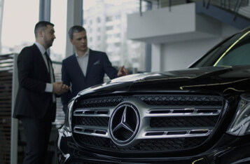 Mercedes Benz To Launch A Blockchain-Based Carbon Emission Tracker