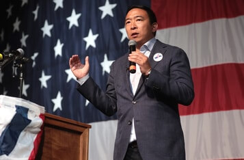 Crypto Candidate Andrew Yang Calls for Clarity on Hodgepodge Regulations