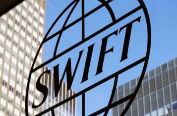Swift Partners with Chainlink for Blockchain Fund Processing
