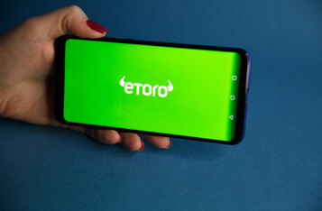 The Multi-Asset Investment Platform, Etoro Will Launch Its Debit Card In 2020
