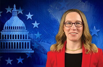 Crypto Mom Hester Peirce Officially Sworn in as SEC Commissioner