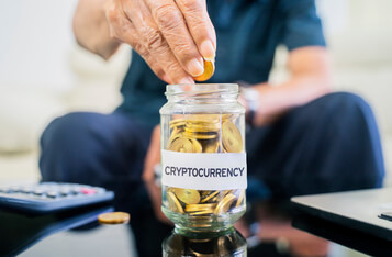 Senator Lummis Still Trusts Bitcoin For Retirement