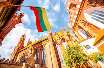 Bank of Lithuania Launches First Blockchain-Based Digital Collector's Coin As Test for CBDC