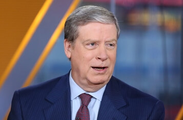 Billionaires and Bitcoin: Stan Druckenmiller’s Alarming Warning on Stocks While Paul Tudor Jones Remains Bullish on Bitcoin