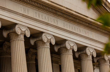 U.S. Treasury Requests Report to IRS for Crypto Transfers Over $10,000