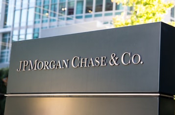 JP Morgan Executive Warns of Banking Collapse